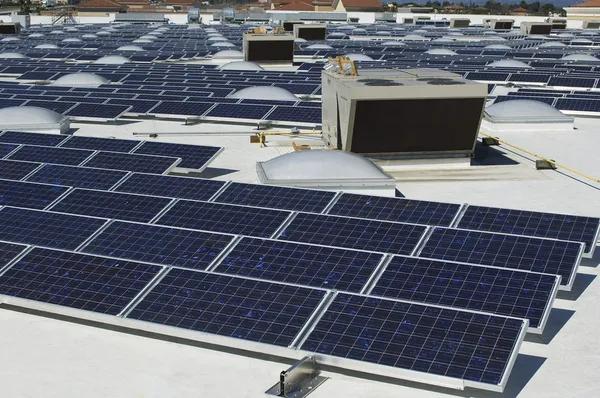 How Weather Impacts Solar Panel Energy Generation