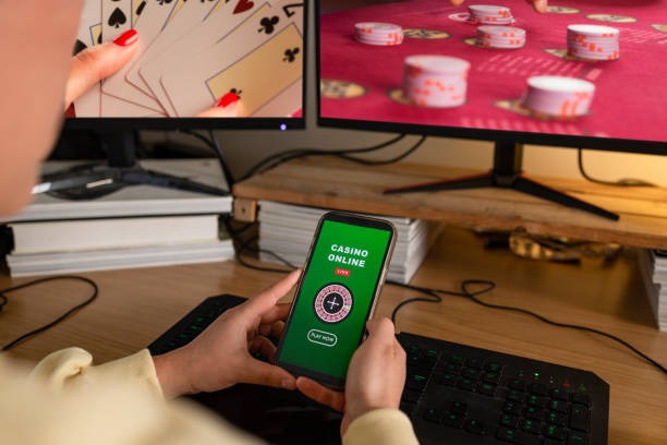 How Experts Succeed in site de poker en ligne