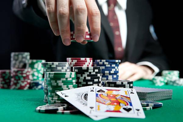 How Players Approach Table Games on best online casino sites Singapore